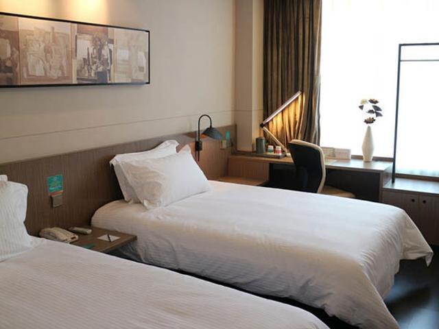 Jinjiang Inn Select Xining West Wusi Road New Hualian Square Exterior foto